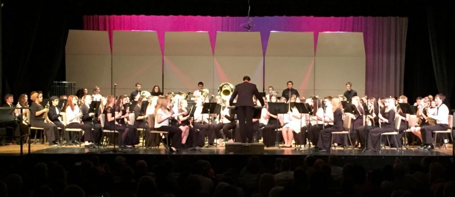 Dr. Jonathan Hinkle directs the District band during the Nov. 18 concert.