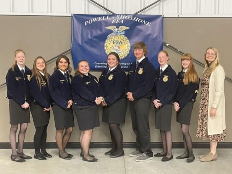  The 2022-2023 Powell-Shoshone chapter officers stand alongside adviser Mrs. Shannon Darrough after being installed at the annual FFA banquet May 3. 